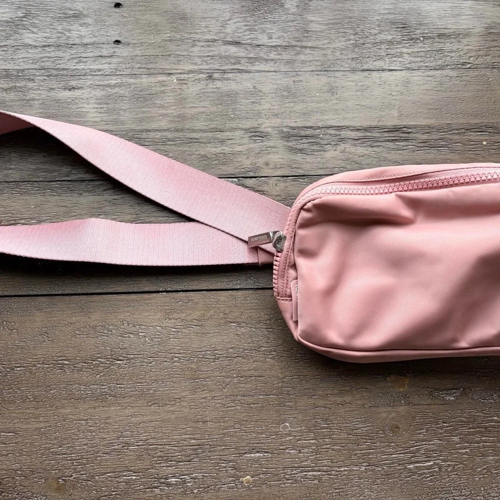 Lululemon Athletica Pink Crossbody Bag - Picture 6 of 6